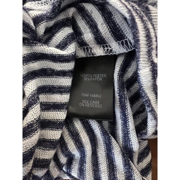 Torrid Tank Top Womens 2XL Blue White Striped V-Neck Sleeveless Plus Size Knit - Picture 4 of 5